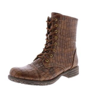 NWT Very Volatile Underground Faux Leather Snake Print Boots 6.5